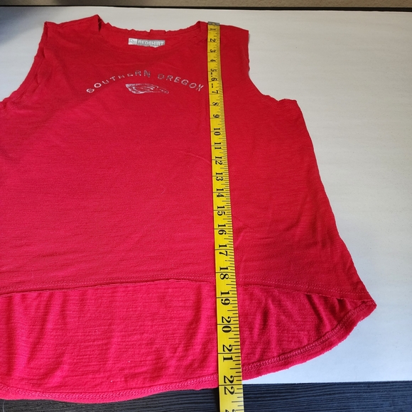 Southern Oregon Red Sleeveless Top - Picture 6 of 6